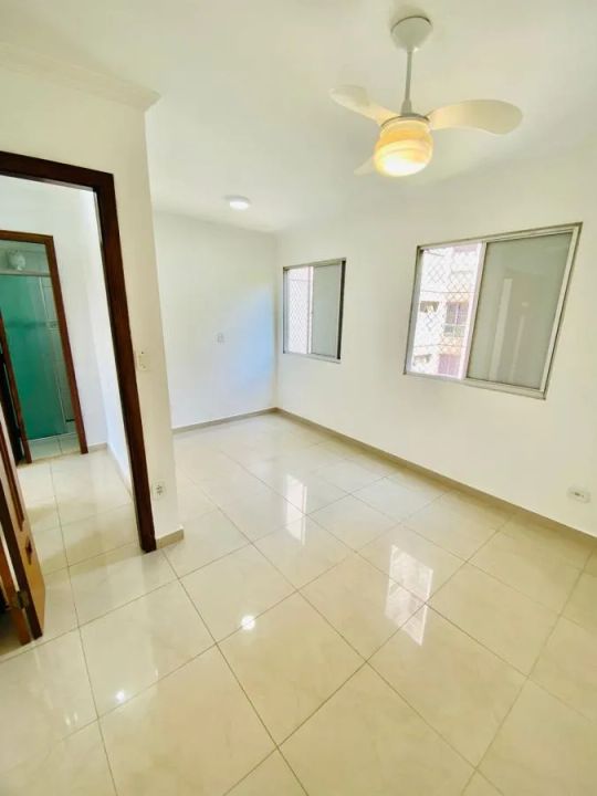 Apartamento à venda com 2 quartos, 70m² - Foto 12