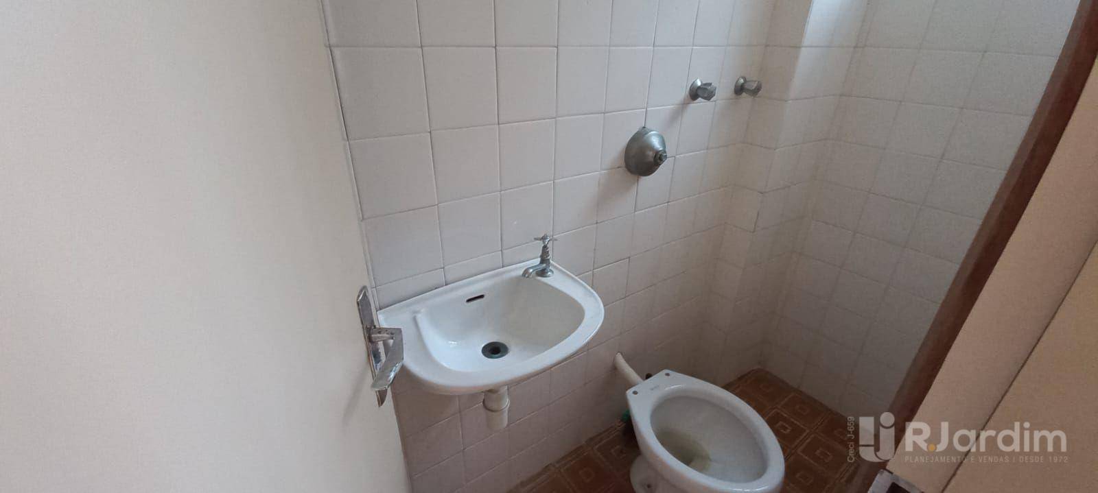 Cobertura para alugar com 3 quartos, 300m² - Foto 25