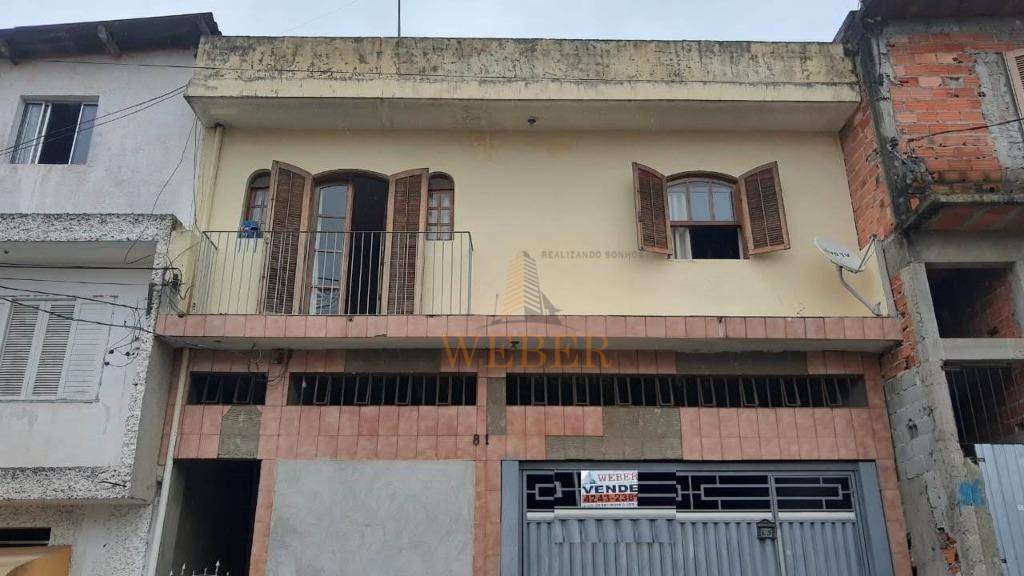 Sobrado à venda com 5 quartos, 180m² - Foto 1