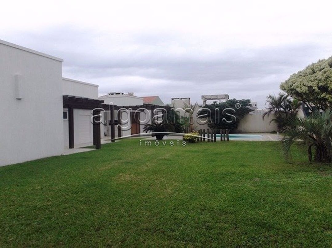 Casa à venda com 4 quartos, 200m² - Foto 8