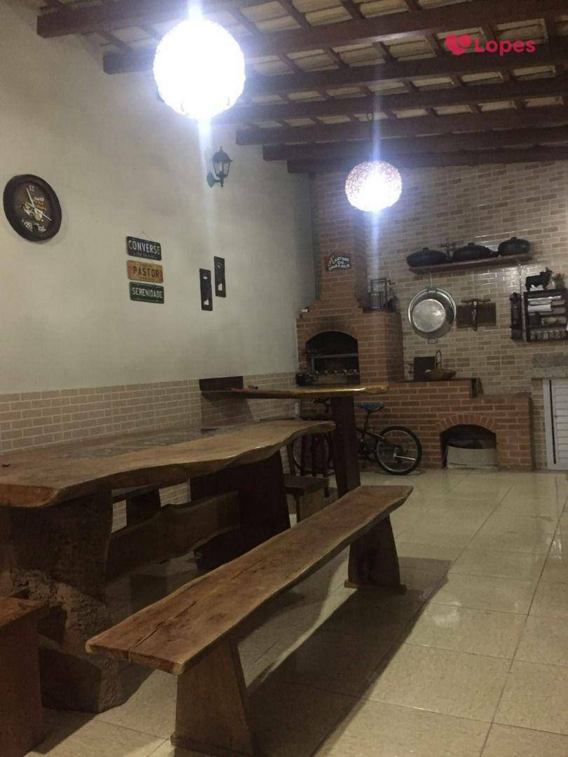 Casa à venda com 3 quartos, 250m² - Foto 6