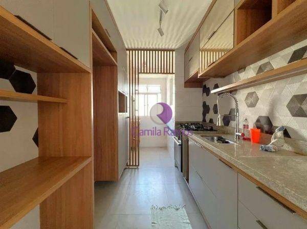 Apartamento à venda com 2 quartos, 64m² - Foto 1