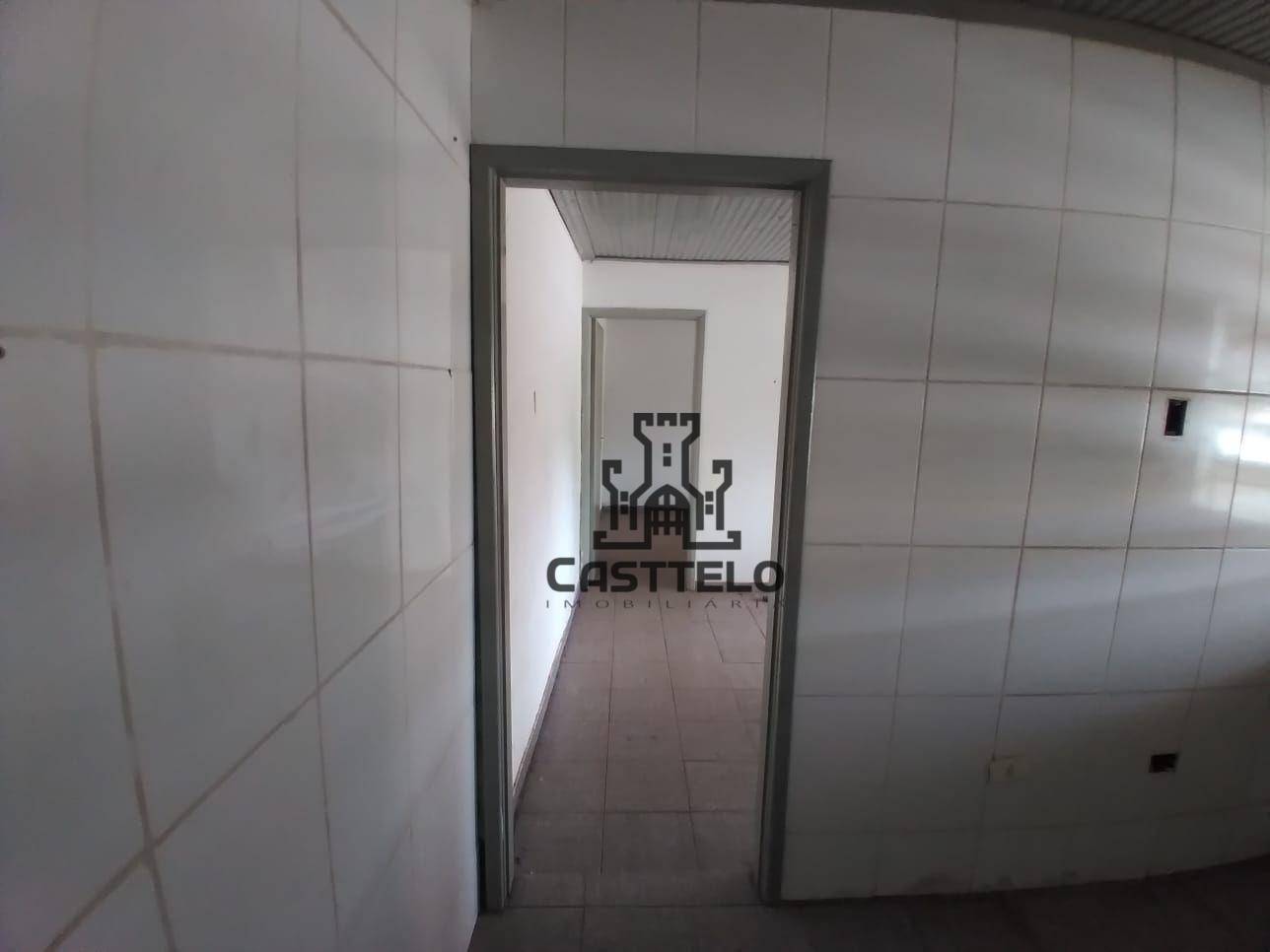 Casa à venda com 4 quartos, 200m² - Foto 17