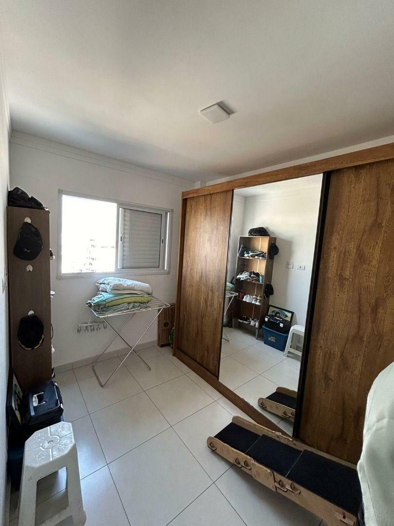 Apartamento à venda com 2 quartos, 70m² - Foto 15