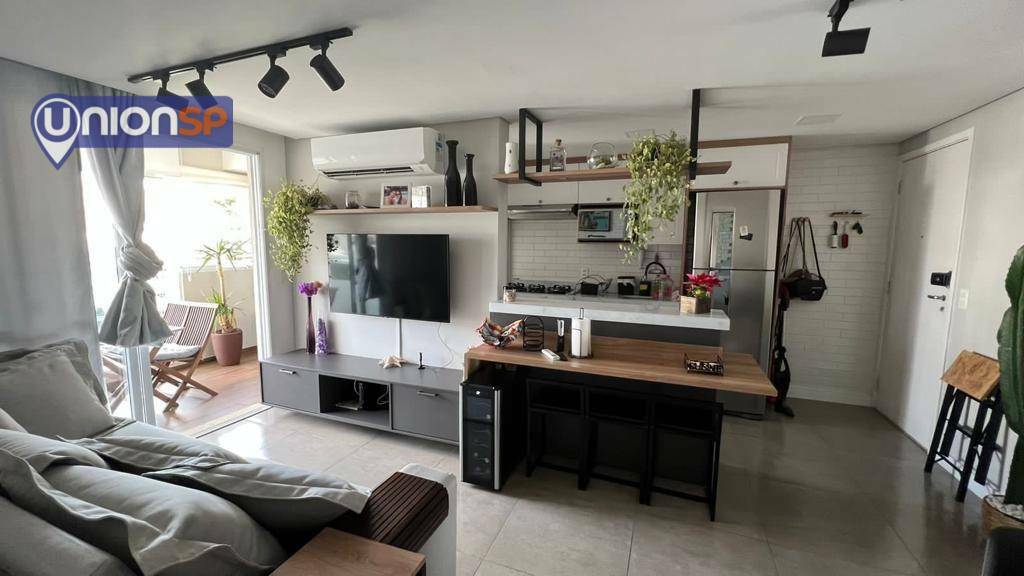 Apartamento à venda com 2 quartos, 61m² - Foto 1