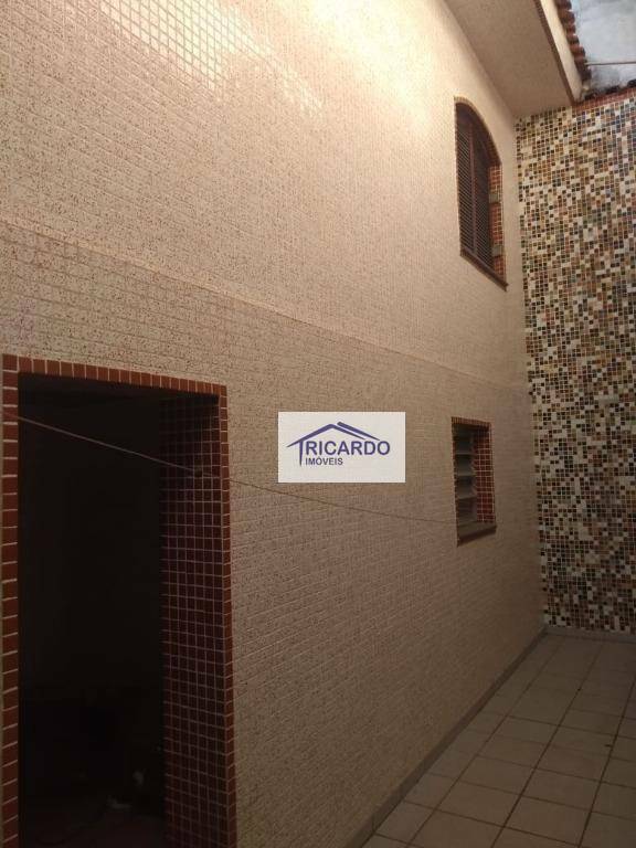 Casa à venda com 3 quartos, 250m² - Foto 26