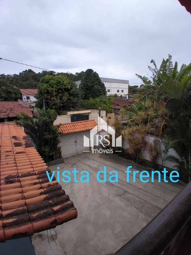 Casa à venda com 6 quartos, 210m² - Foto 15