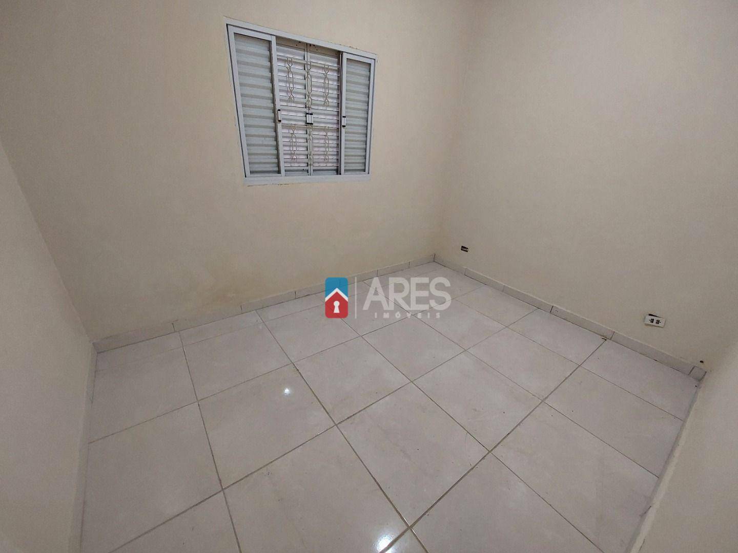 Casa para alugar com 2 quartos, 103m² - Foto 5