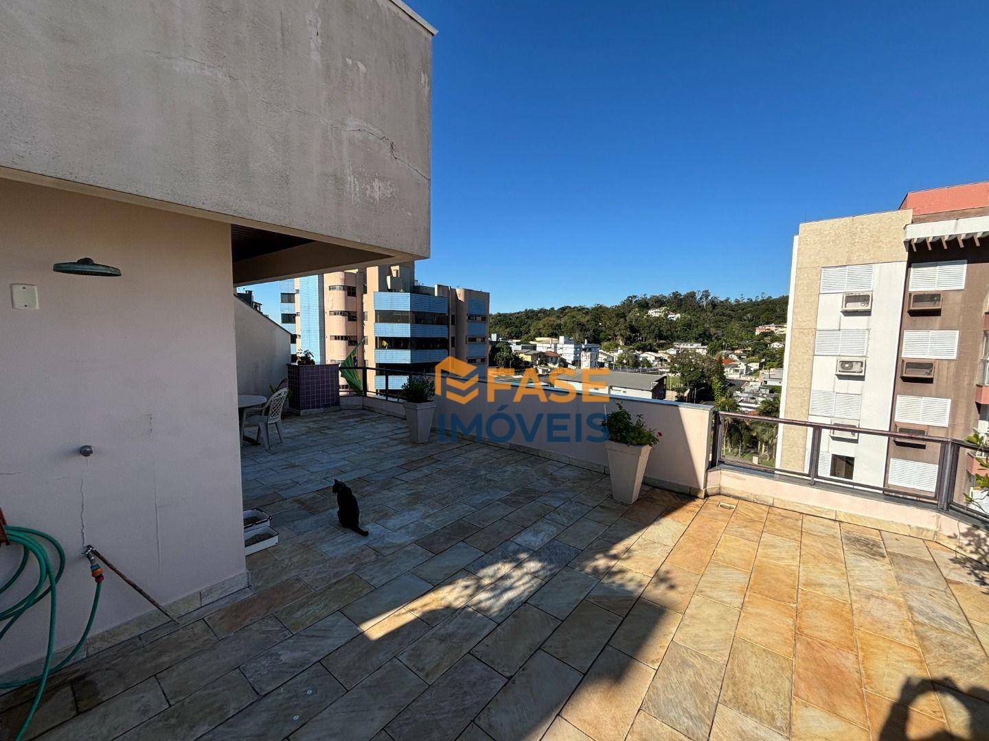 Cobertura à venda com 3 quartos, 208m² - Foto 25