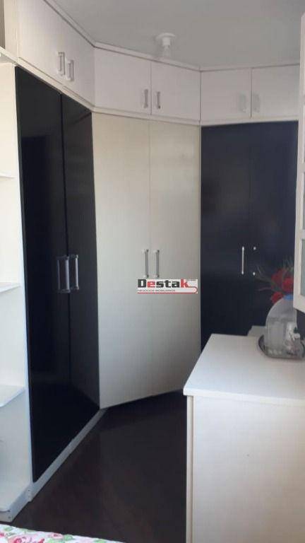 Casa à venda com 3 quartos, 226m² - Foto 29