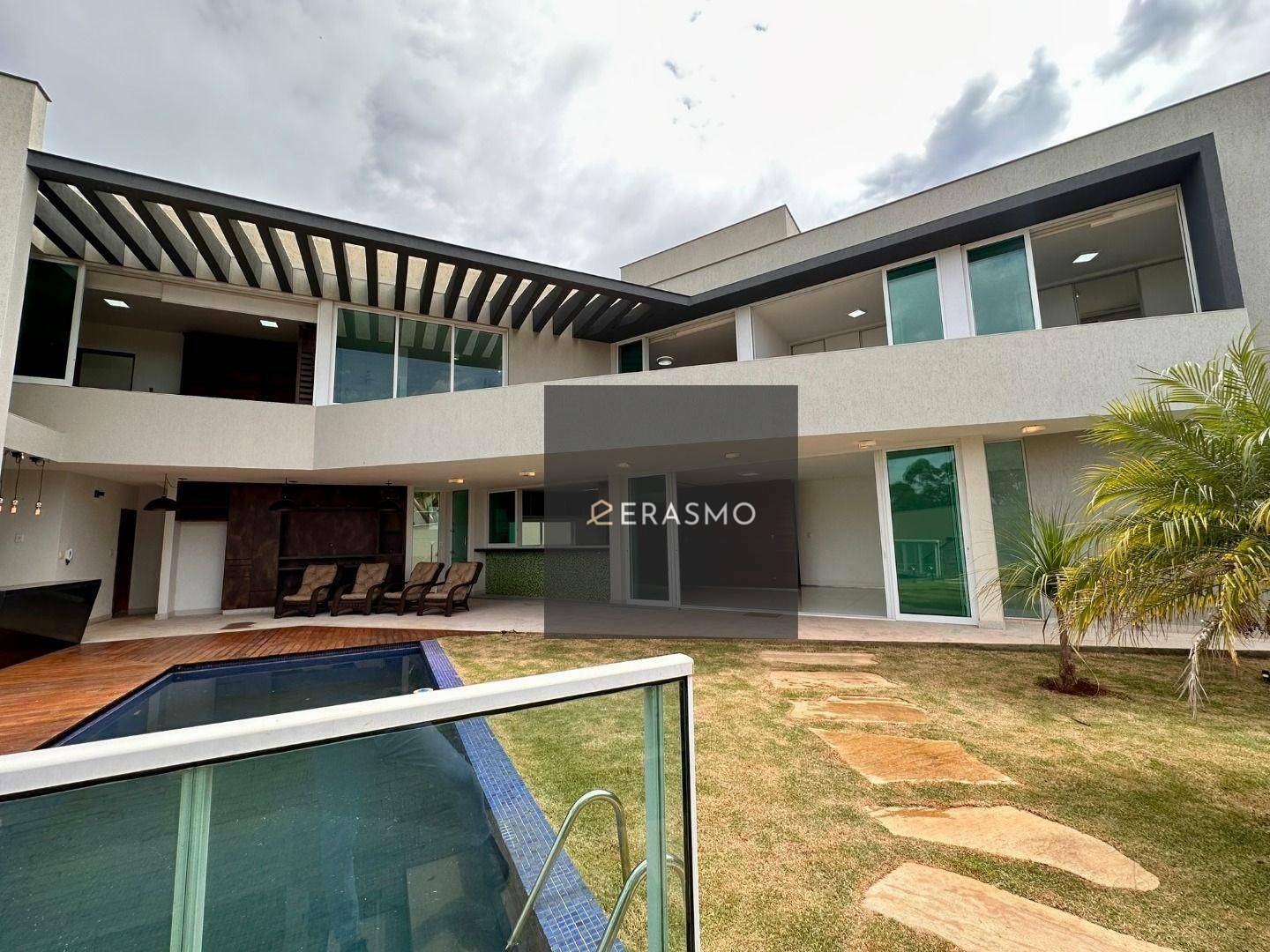 Casa de Condomínio à venda com 3 quartos, 300m² - Foto 2