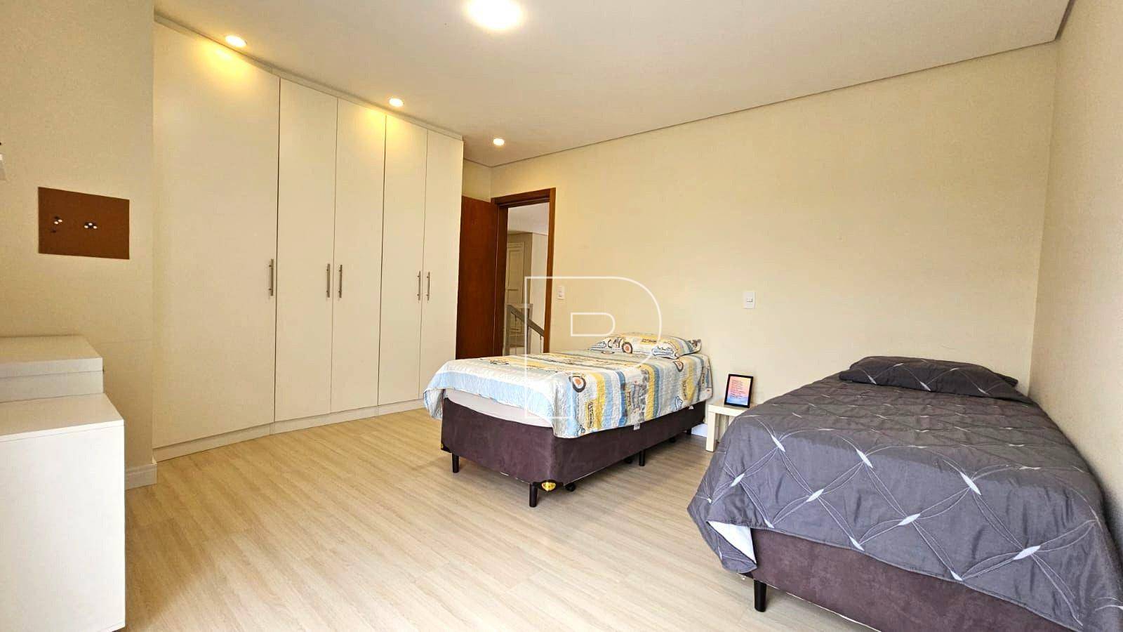 Casa de Condomínio à venda com 5 quartos, 281m² - Foto 18