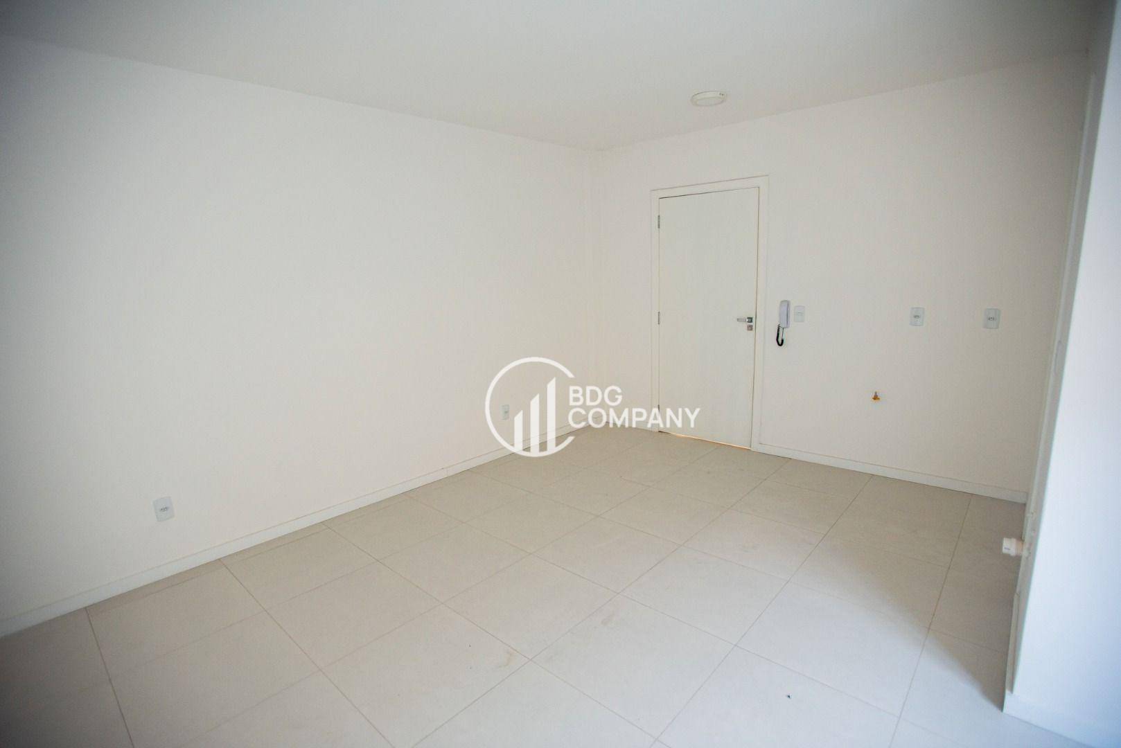 Apartamento à venda com 2 quartos, 65m² - Foto 23