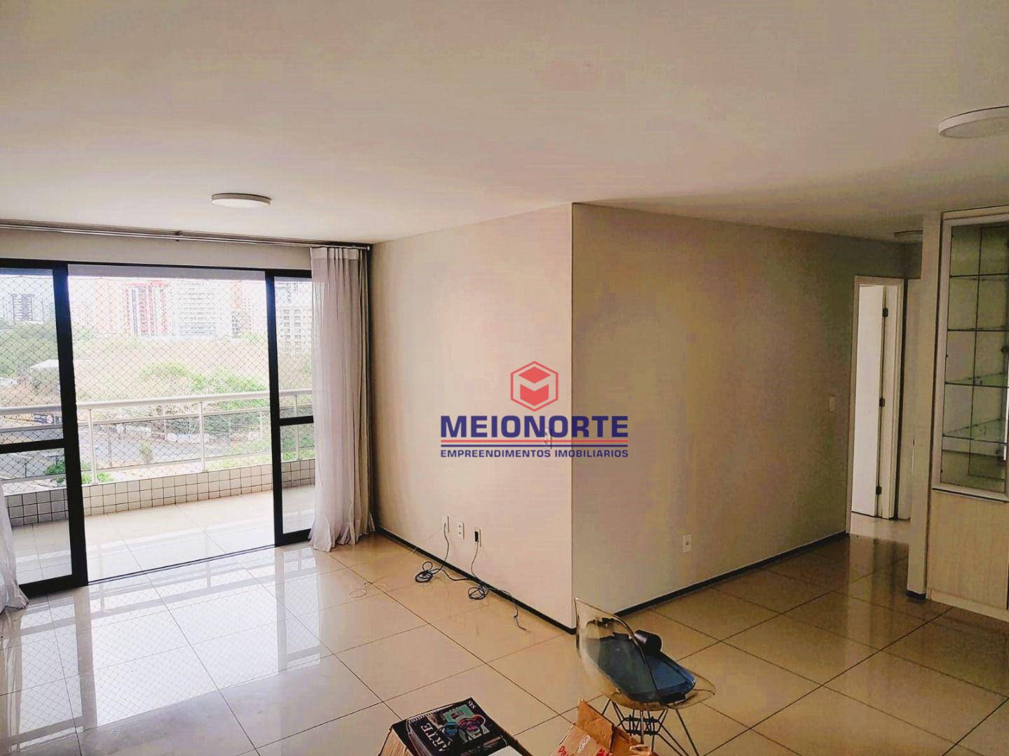 Apartamento para alugar com 3 quartos, 110m² - Foto 1