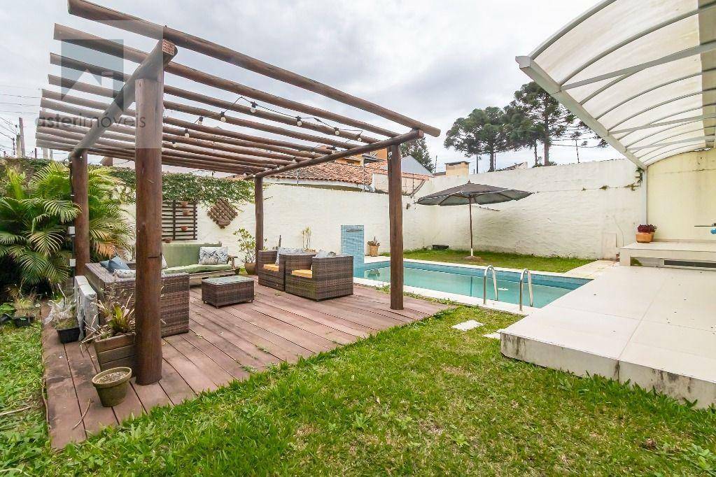 Casa para alugar com 4 quartos, 285m² - Foto 9
