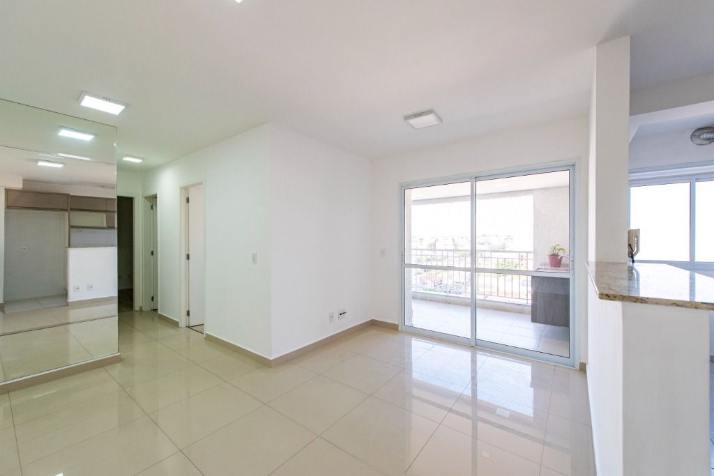 Apartamento para alugar com 3 quartos, 75m² - Foto 1