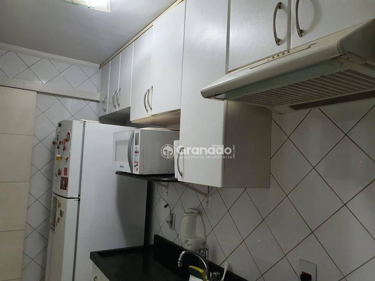 Apartamento à venda com 3 quartos, 65m² - Foto 3