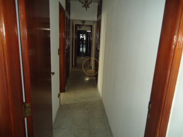 Apartamento à venda com 3 quartos, 220m² - Foto 23