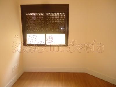 Apartamento para alugar com 3 quartos, 130m² - Foto 7