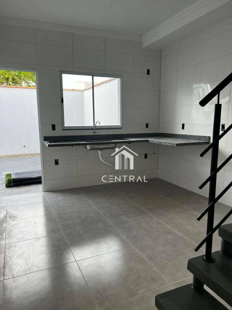 Sobrado à venda com 2 quartos, 68m² - Foto 3