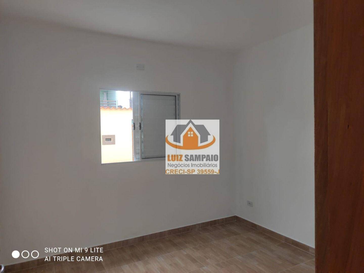 Casa à venda com 2 quartos, 60m² - Foto 12