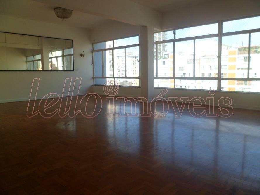 Apartamento para alugar com 3 quartos, 240m² - Foto 3