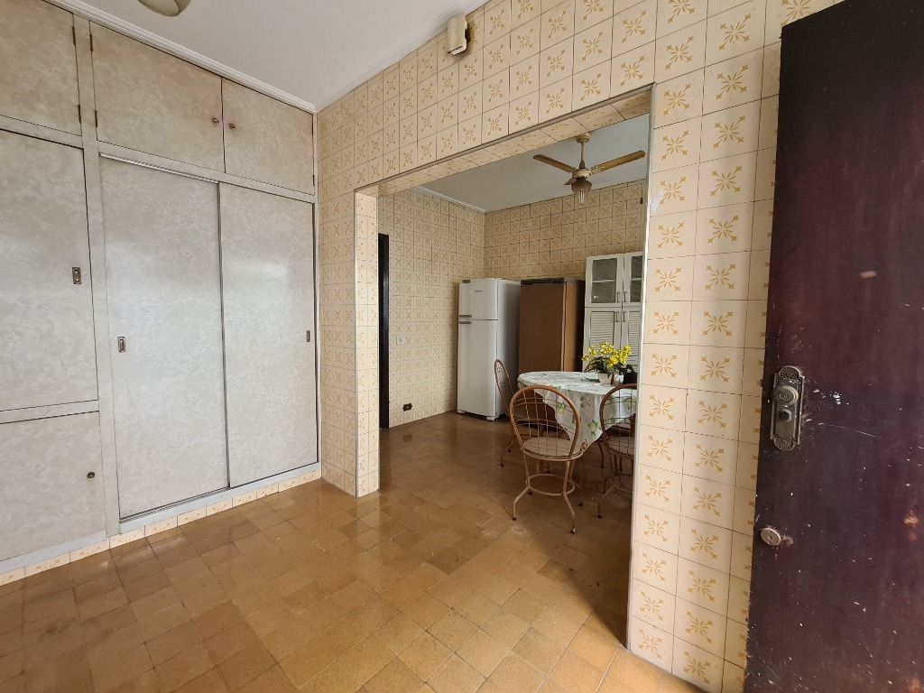 Casa à venda com 3 quartos, 800m² - Foto 10