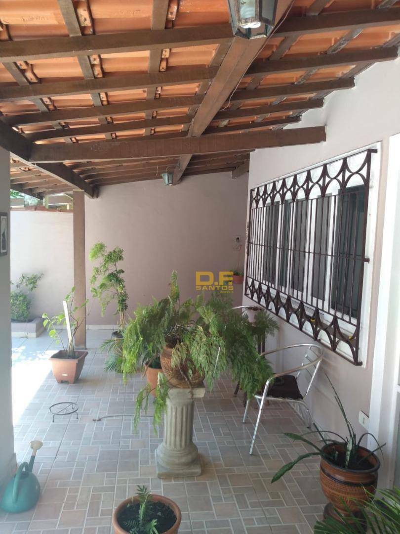 Casa à venda com 4 quartos, 300m² - Foto 23