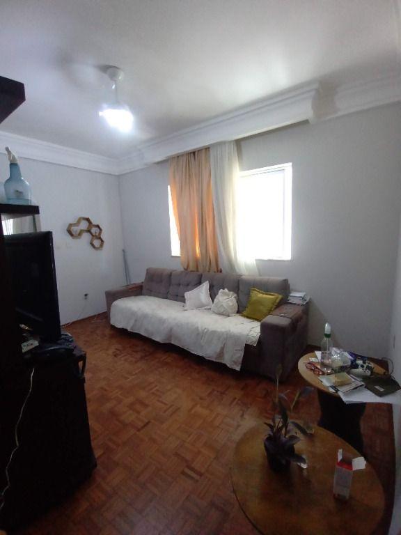 Apartamento à venda com 3 quartos, 214m² - Foto 2