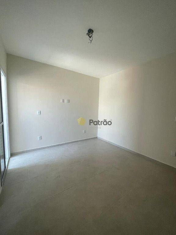 Apartamento à venda com 2 quartos, 67m² - Foto 1