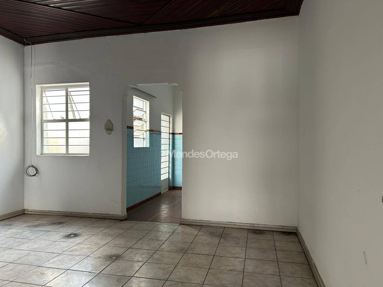Casa à venda com 2 quartos, 90m² - Foto 4