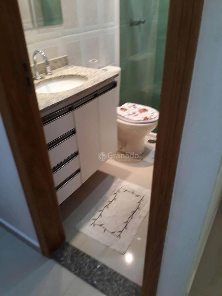 Apartamento à venda com 3 quartos, 70m² - Foto 3