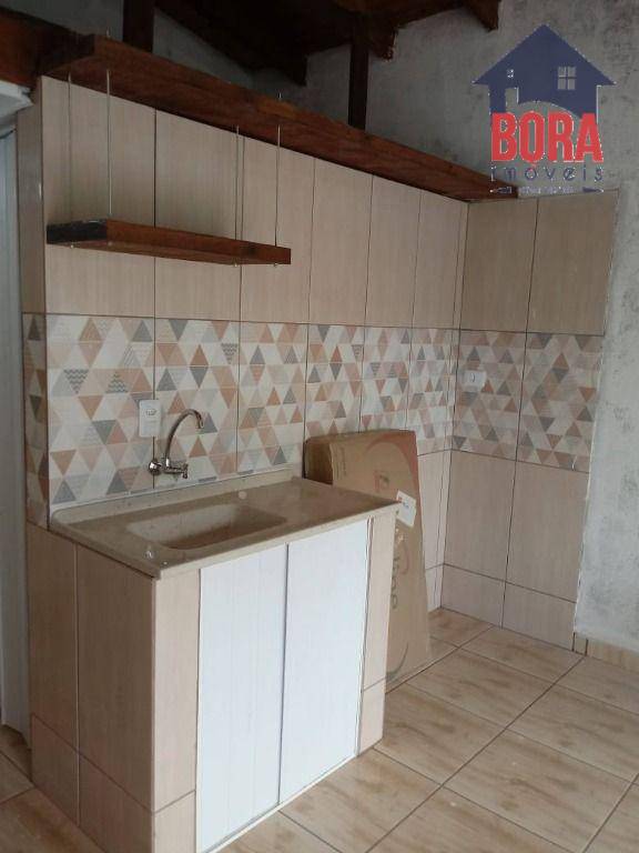 Casa à venda com 8 quartos, 200m² - Foto 33