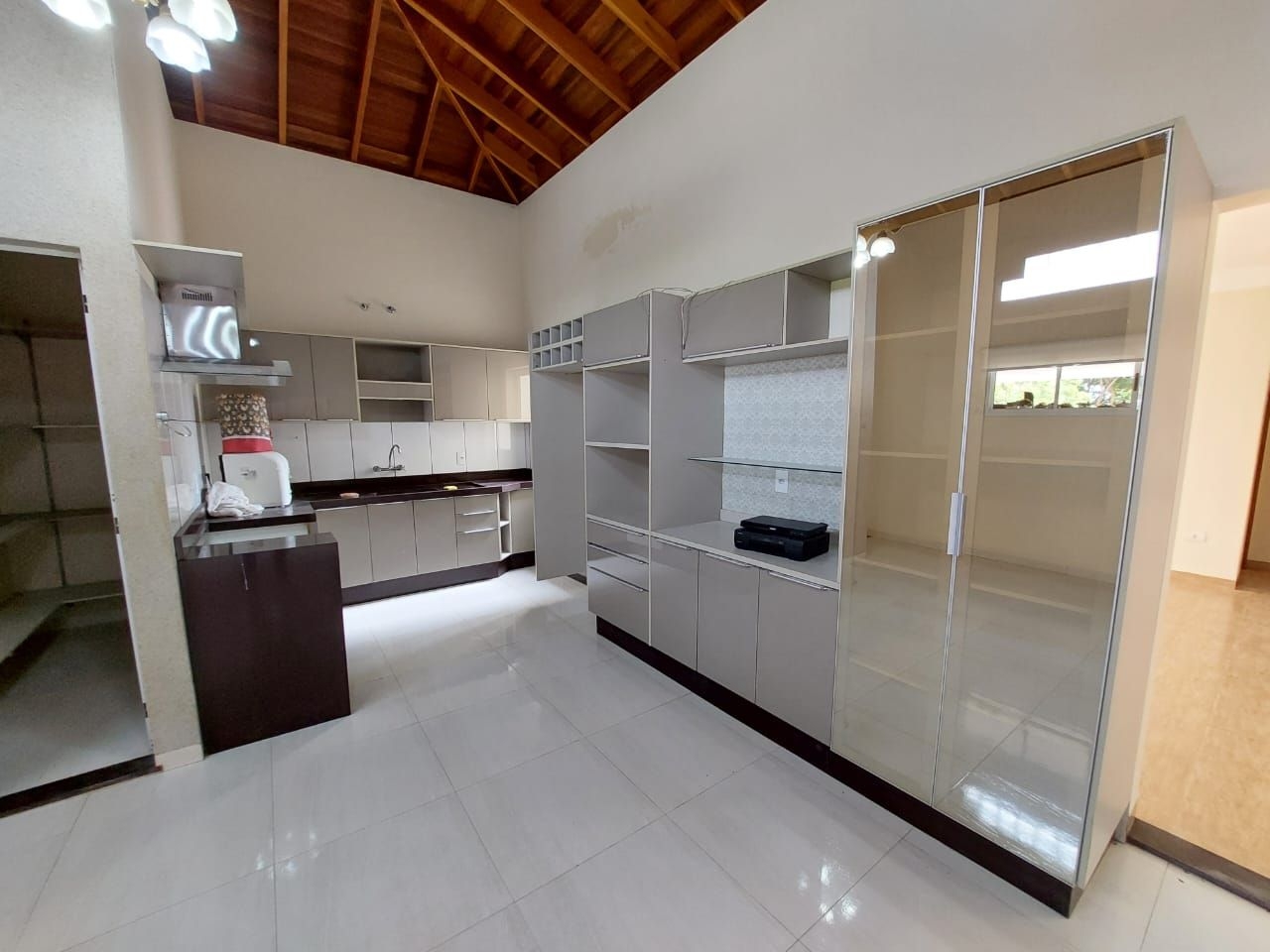 Casa para alugar com 3 quartos, 190m² - Foto 13