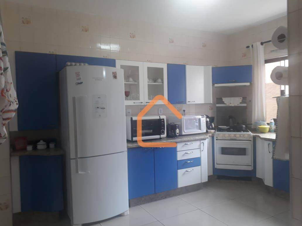 Casa, 3 quartos, 187 m² - Foto 2