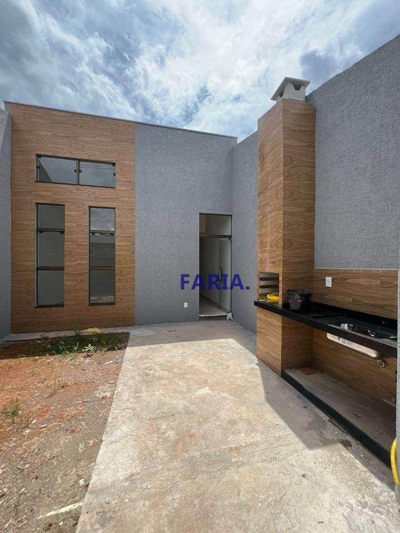 Casa à venda com 3 quartos, 114m² - Foto 2