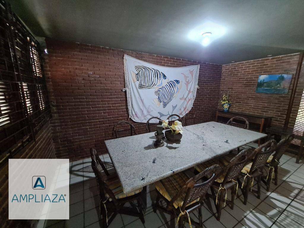 Casa à venda com 4 quartos, 300m² - Foto 14
