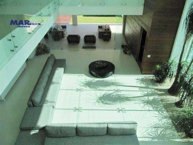 Casa à venda com 7 quartos, 1500m² - Foto 13