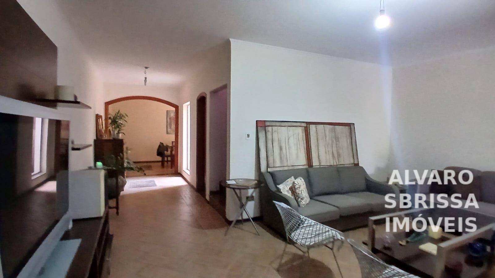 Casa à venda com 3 quartos, 216m² - Foto 10