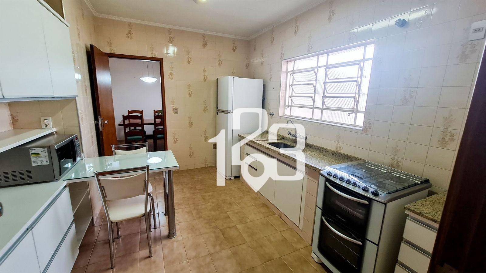 Casa à venda com 4 quartos, 251m² - Foto 28