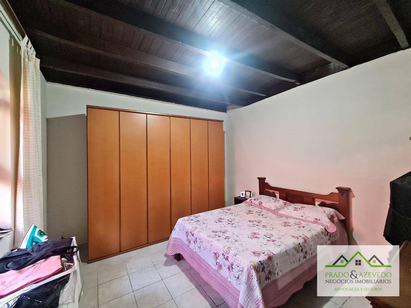 Casa à venda com 6 quartos, 185m² - Foto 7