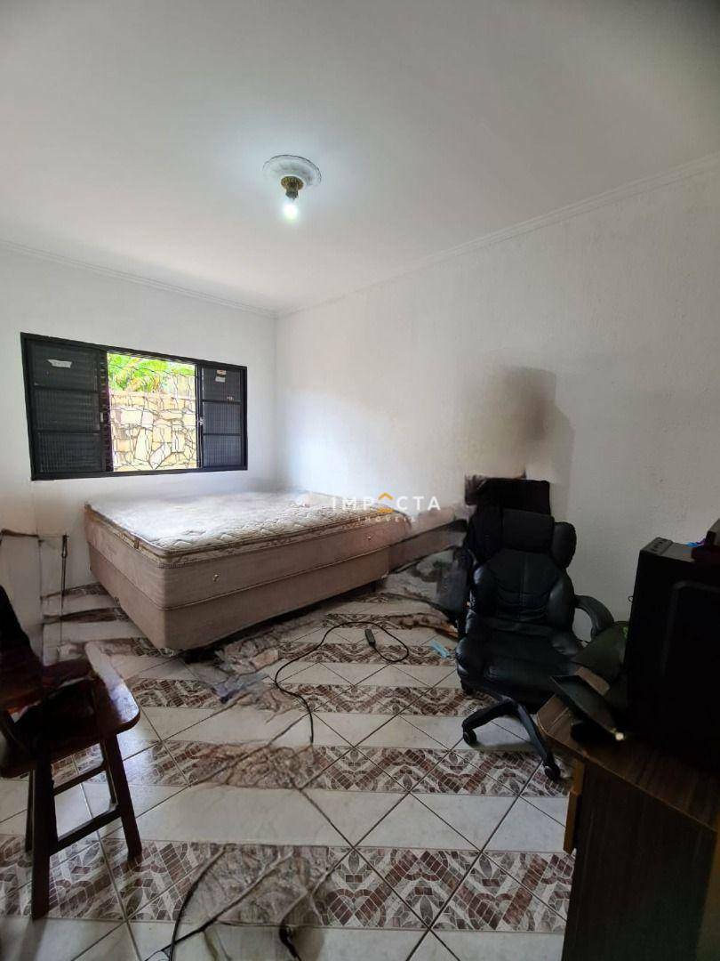 Casa à venda com 3 quartos, 201m² - Foto 13