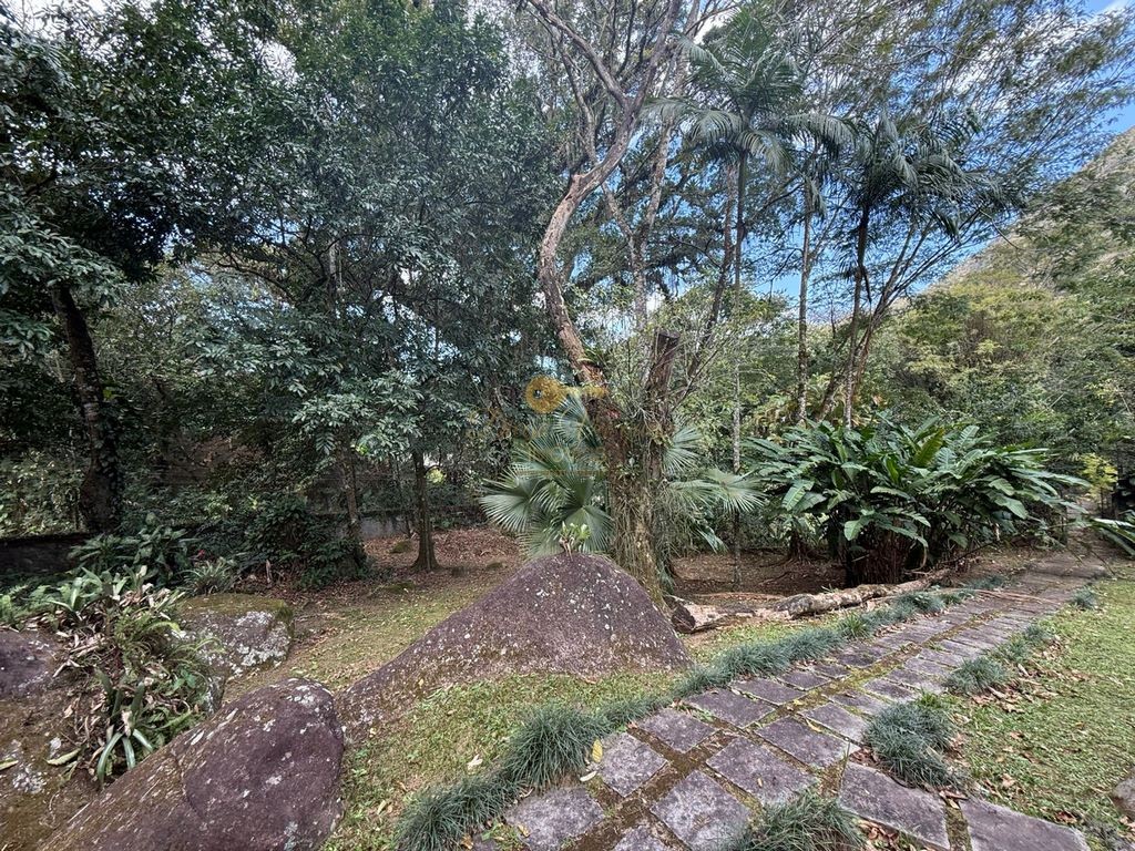 Terreno à venda com 1 quarto, 2033m² - Foto 7