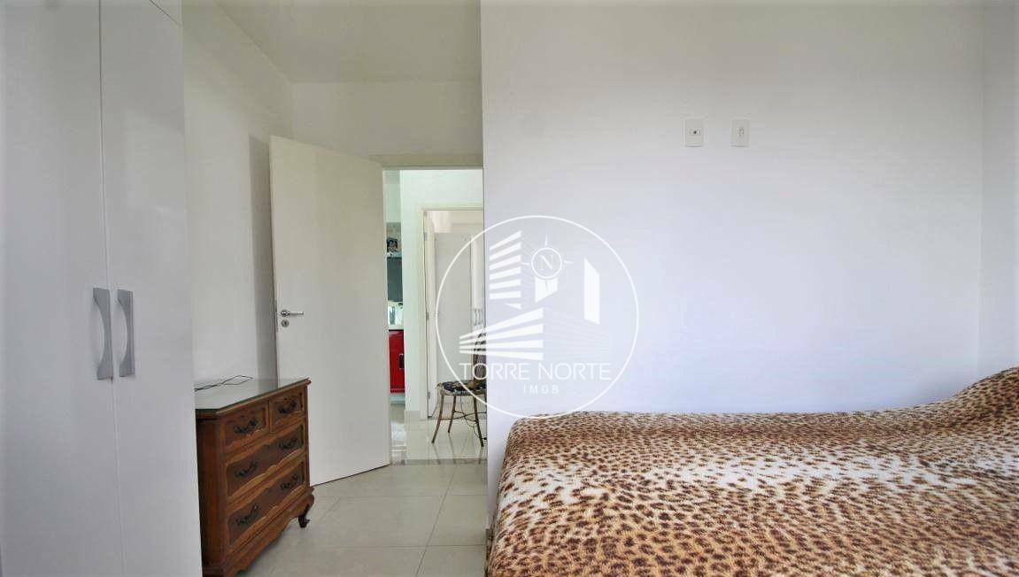 Apartamento à venda com 2 quartos, 60m² - Foto 13