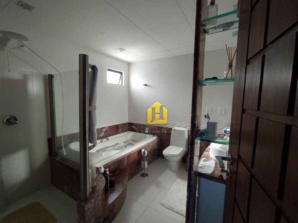 Apartamento para alugar com 3 quartos, 183m² - Foto 21