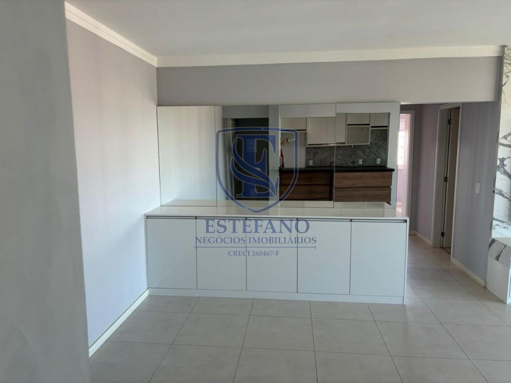 Apartamento para alugar com 3 quartos, 112m² - Foto 2