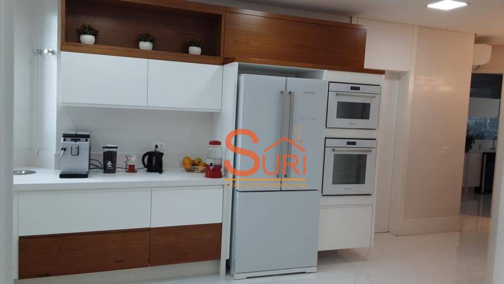 Apartamento à venda com 3 quartos, 300m² - Foto 11