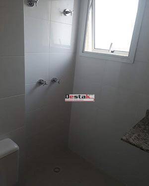 Apartamento à venda com 2 quartos, 66m² - Foto 1