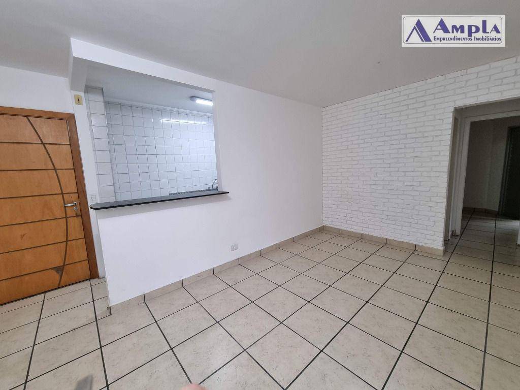 Apartamento à venda com 3 quartos, 70m² - Foto 3