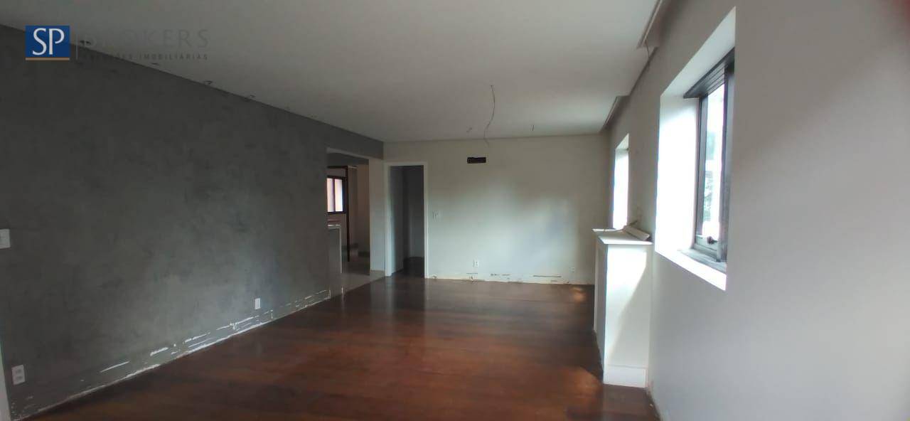 Apartamento à venda com 3 quartos, 157m² - Foto 6